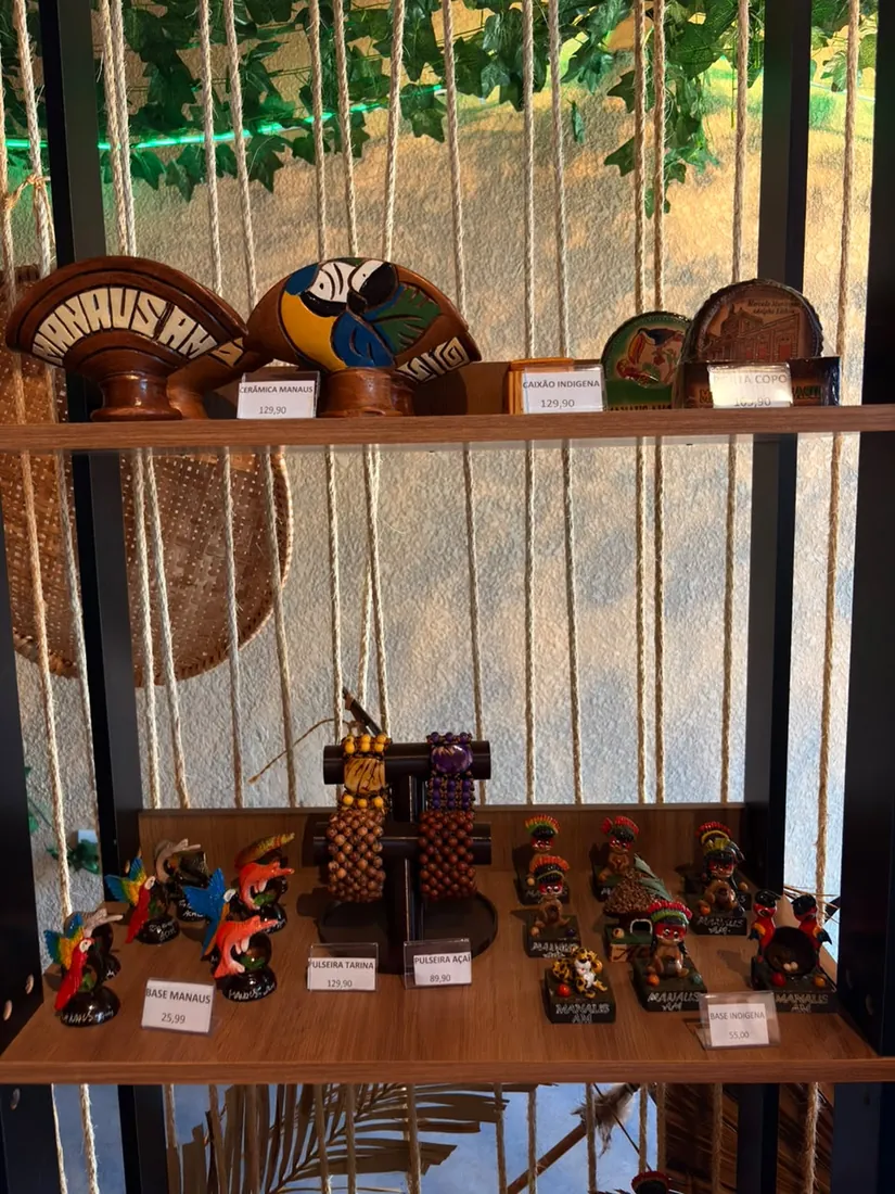 Miniaturas e esculturas